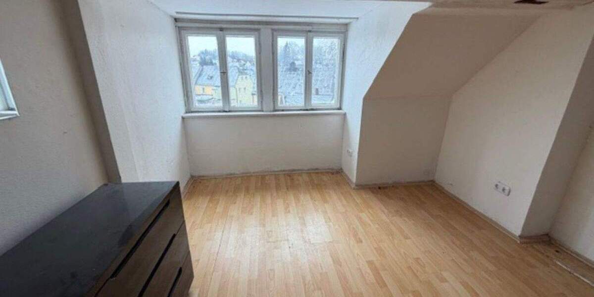 Mehrfamilienhaus, Wohnhaus Kirchenlamitz Hohenbuch - 6 Zimmer, 176 m&sup2;, 90.000&euro; | Angebot:25768818