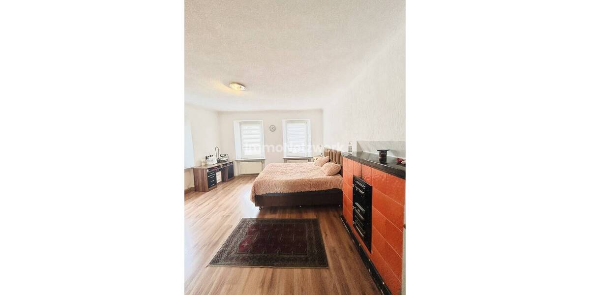 Mehrfamilienhaus, Wohnhaus Konradsreuth - 9 Zimmer, 305 m&sup2;, 249.000&euro; | Angebot:25751464