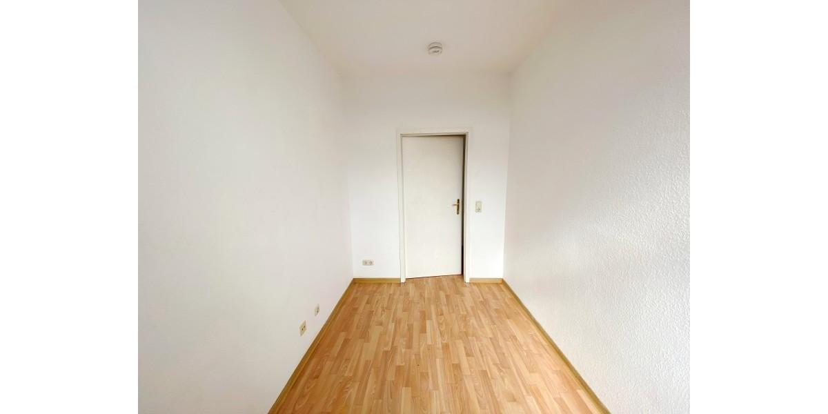 Etagenwohnung Plauen - 3 Zimmer, 81 m&sup2;, 430&euro; | Angebot:25363707