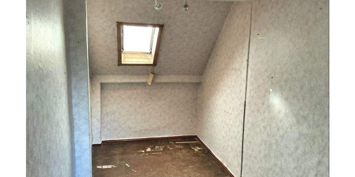 Reihenmittelhaus Oelsnitz - 4 Zimmer, 69 m&sup2;, 98.000&euro; | Angebot:25776182