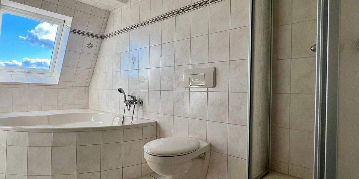 Etagenwohnung Plauen Westend - 3 Zimmer, 90 m&sup2;, 95.000&euro; | Angebot:25708247