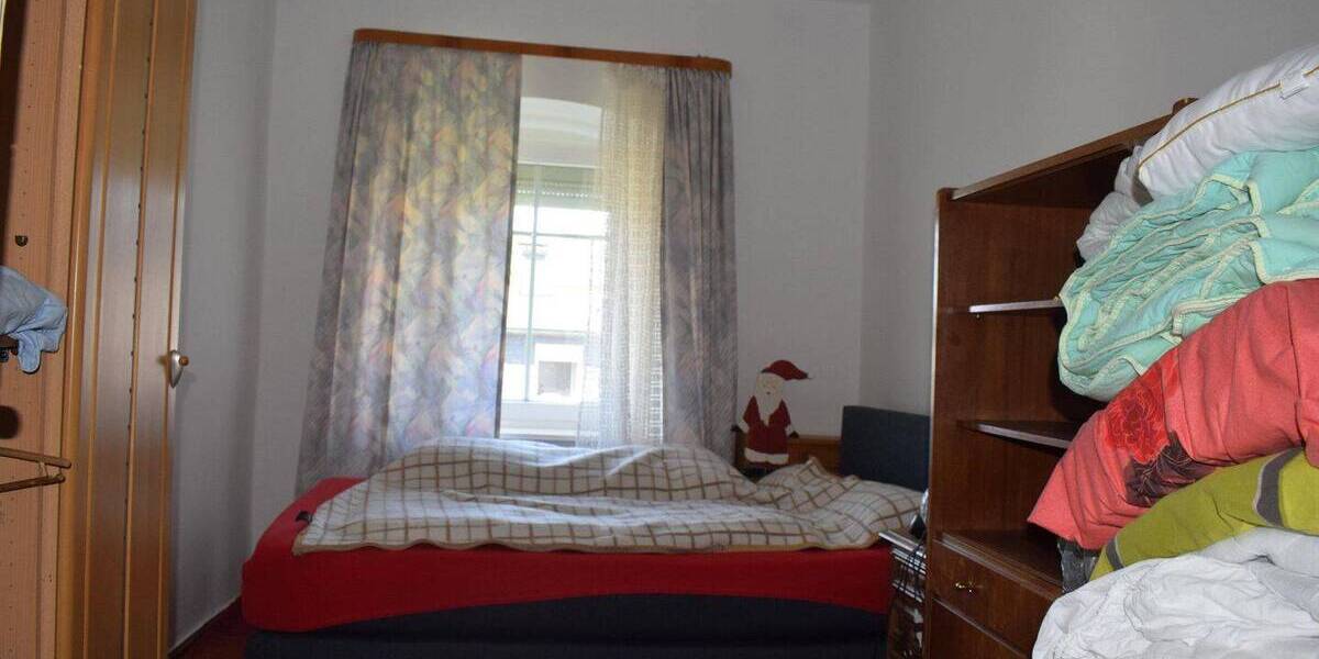 Mehrfamilienhaus, Wohnhaus Helmbrechts Enchenreuth - 9 Zimmer, 189 m&sup2;, 49.500&euro; | Angebot:25821859