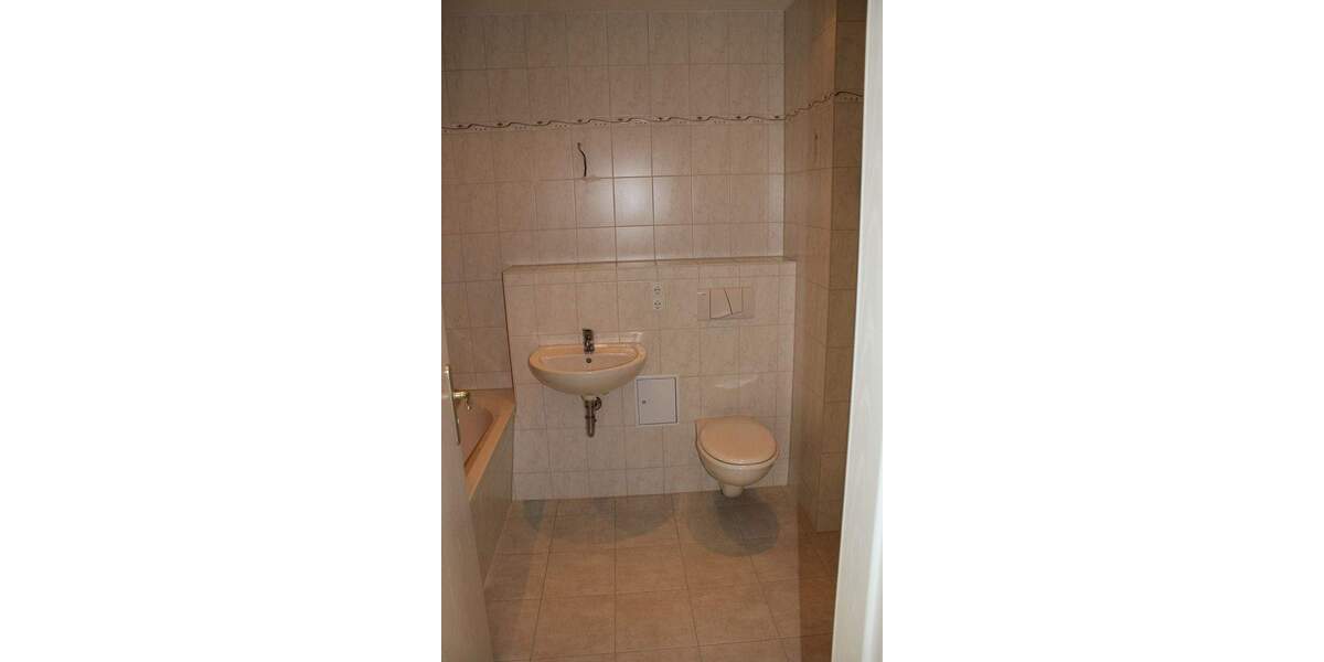 Etagenwohnung Plauen Westend - 7 Zimmer, 179 m&sup2;, 235.000&euro; | Angebot:25910395