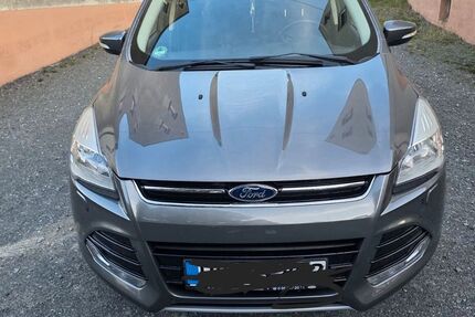 Ford Kuga 112.000 km 8.500 &euro; Oberkotzau 95145