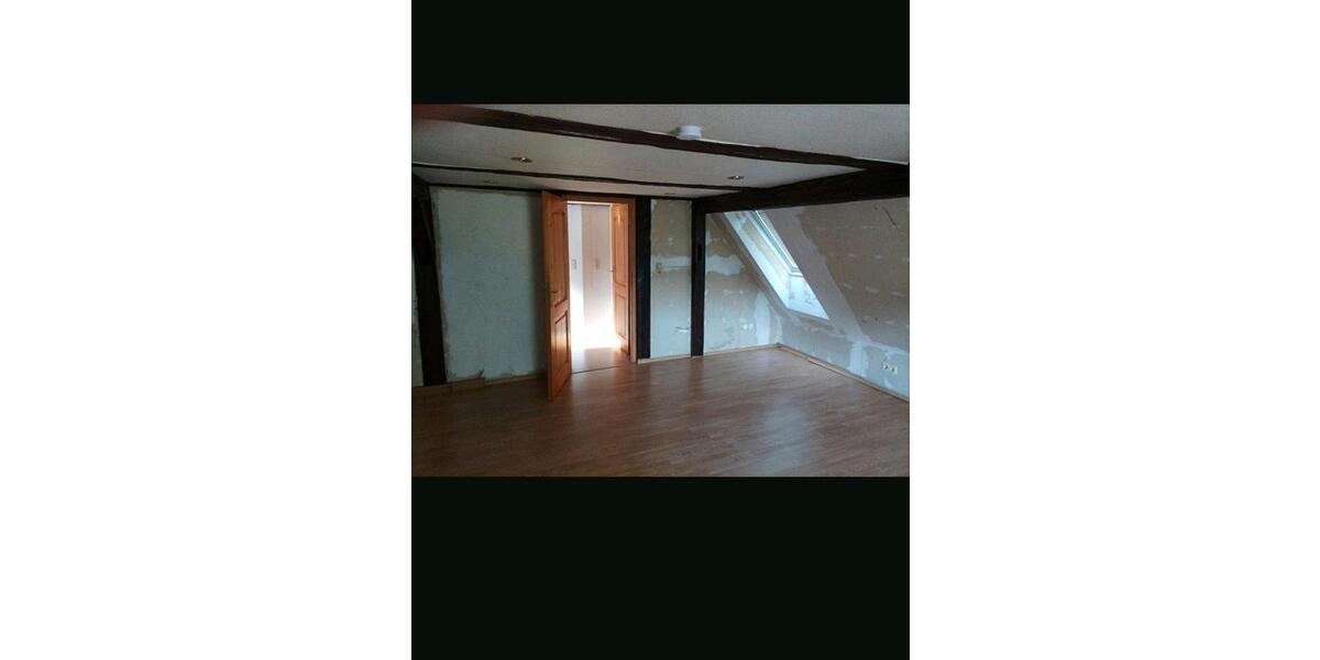 Einfamilienhaus Röslau - 8 Zimmer, 180 m&sup2;, 112.000&euro; | Angebot:23501563