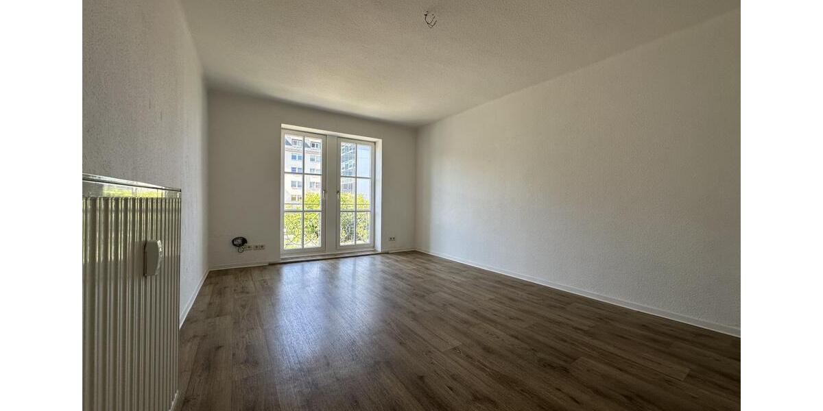 Etagenwohnung Plauen Bahnhofsvorstadt - 3 Zimmer, 70 m&sup2;, 373&euro; | Angebot:26266404