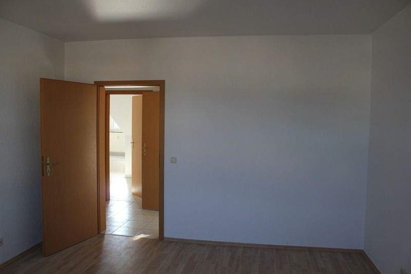 Etagenwohnung Plauen Stadtmitte - 2 Zimmer, 63 m&sup2;, 39.000&euro; | Angebot:25736232