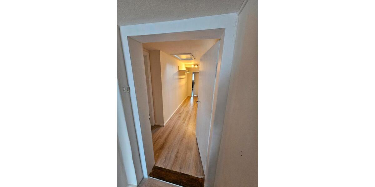 Dachgeschoßwohnung Weißdorf - 2 Zimmer, 30 m&sup2;, 310&euro; | Angebot:25329630