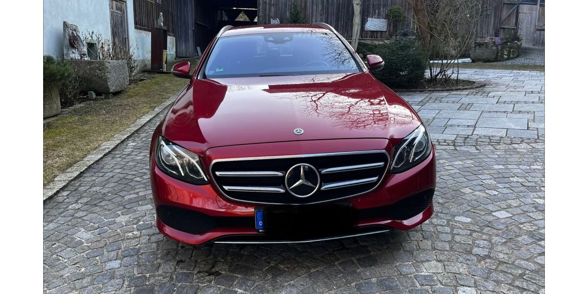 Mercedes-Benz E 400 130.000 km 28.499 &euro; Selb 95100