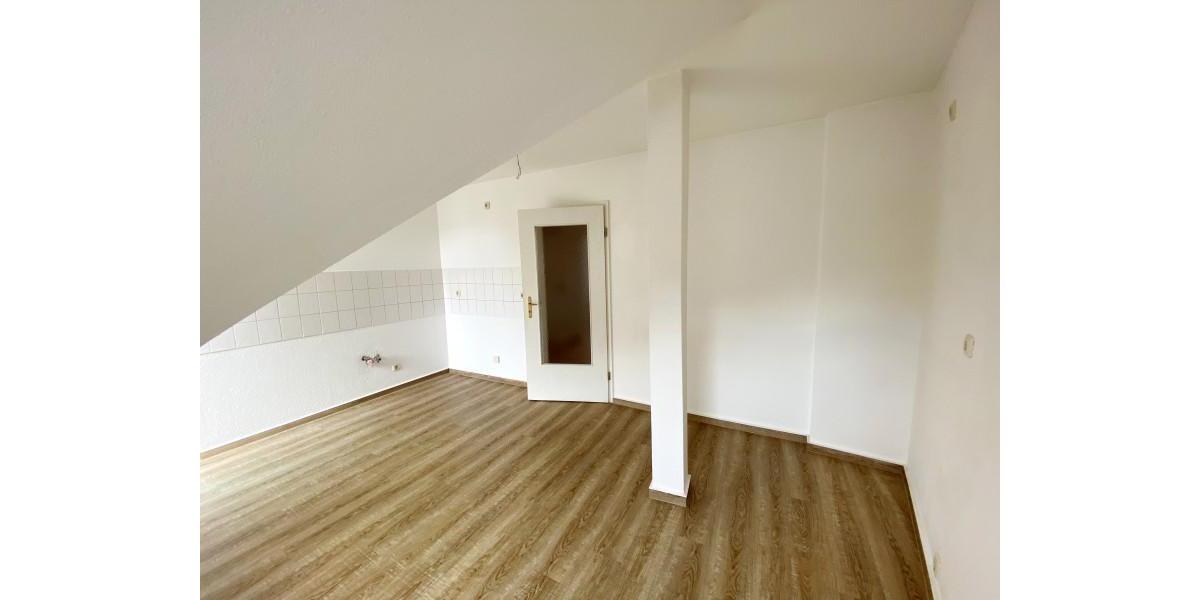 Etagenwohnung Plauen - 2 Zimmer, 71 m&sup2;, 375&euro; | Angebot:25363730