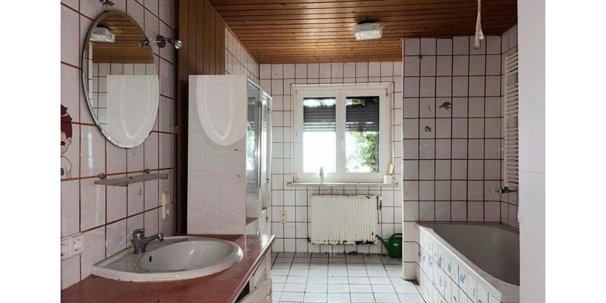 Einfamilienhaus Nordhalben - 8 Zimmer, 200 m&sup2;, 1.300&euro; | Angebot:26480770