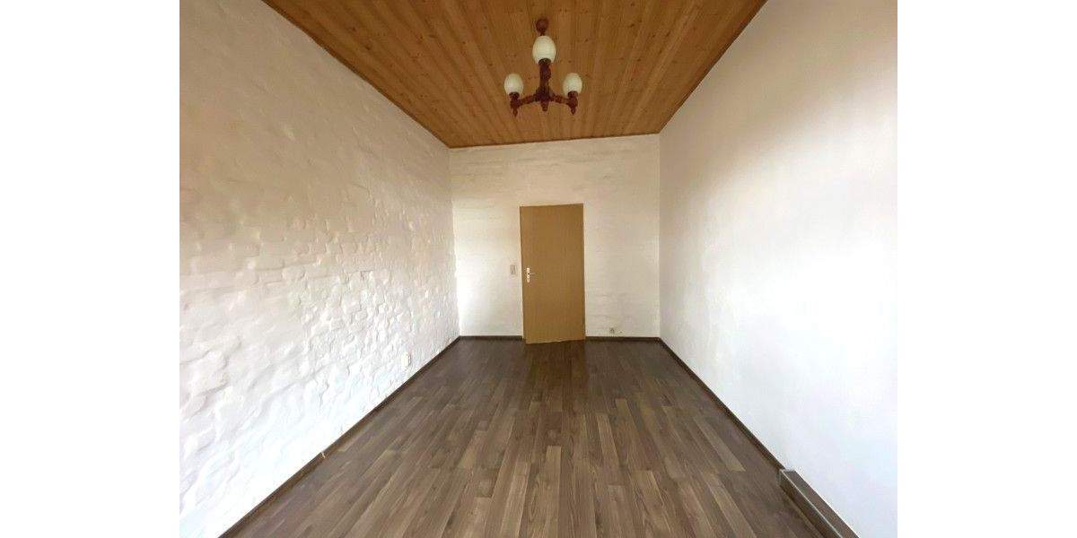 Etagenwohnung Plauen Ostvorstadt - 2 Zimmer, 66 m&sup2;, 390&euro; | Angebot:25800327
