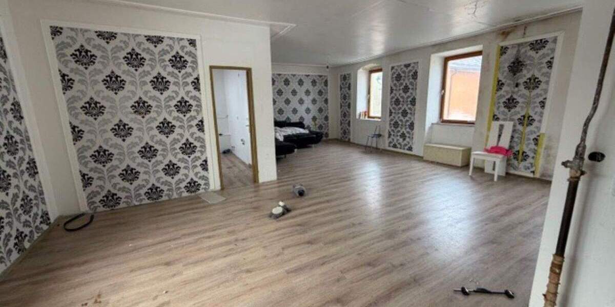 Mehrfamilienhaus, Wohnhaus Kirchenlamitz Hohenbuch - 6 Zimmer, 176 m&sup2;, 90.000&euro; | Angebot:25768818