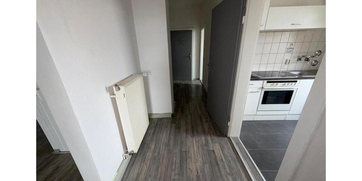Etagenwohnung Plauen Bahnhofsvorstadt - 2.5 Zimmer, 59 m&sup2;, 300&euro; | Angebot:26144141