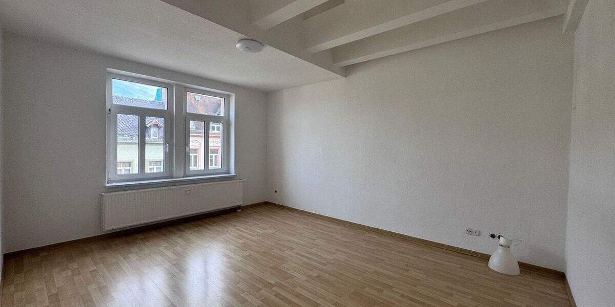 Etagenwohnung Plauen Stadtmitte - 2 Zimmer, 71 m&sup2;, 55.000&euro; | Angebot:25686174