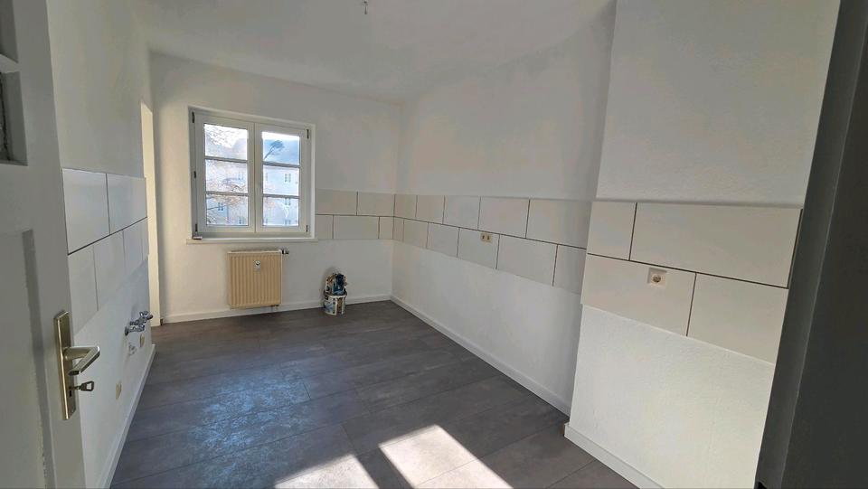 Etagenwohnung Plauen Alt Chrieschwitz - 3.5 Zimmer, 70 m&sup2;, 600&euro; | Angebot:25267378