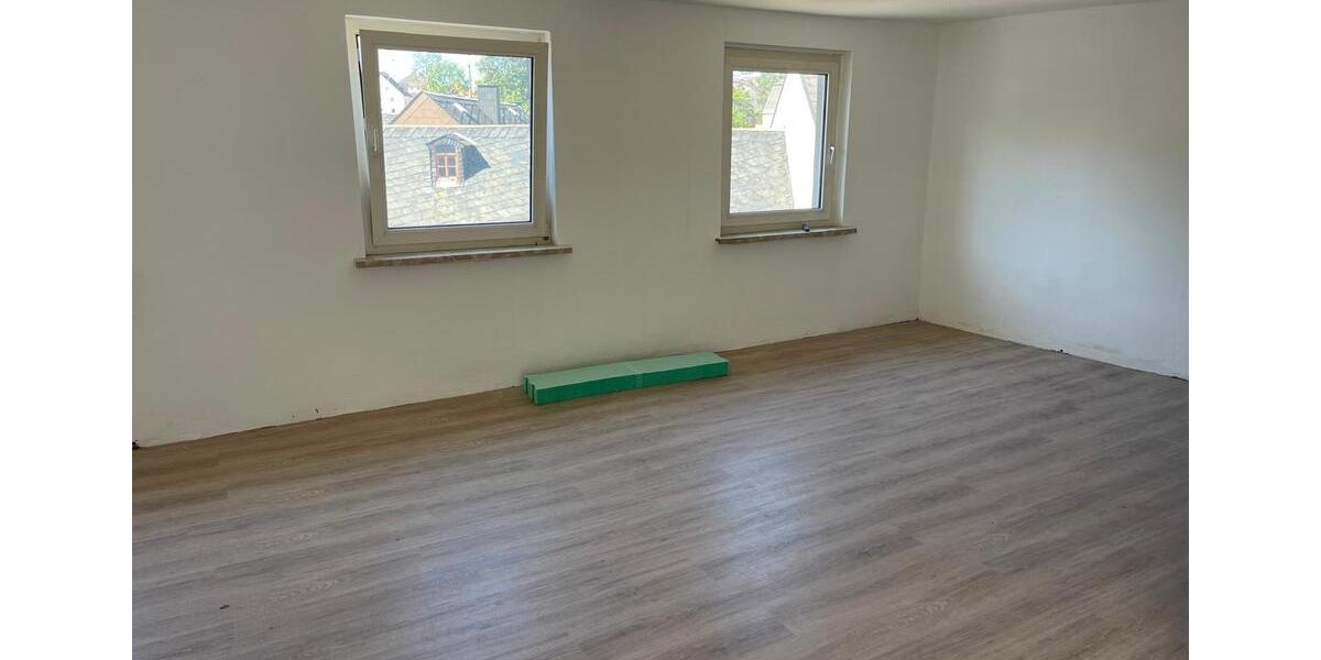 Etagenwohnung Münchberg - 4 Zimmer, 106 m&sup2;, 850&euro; | Angebot:26310238