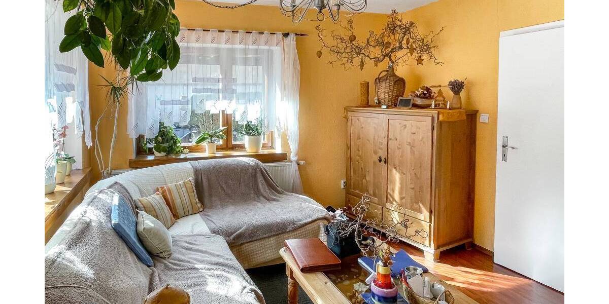 Einfamilienhaus Gefell - 7 Zimmer, 147 m&sup2;, 49.900&euro; | Angebot:26220022