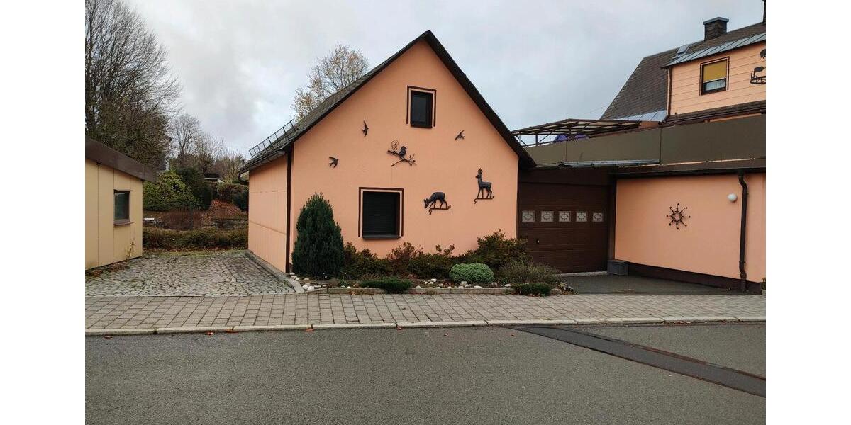 Einfamilienhaus Geroldsgrün - 5 Zimmer, 145 m&sup2;, 175.000&euro; | Angebot:25862136