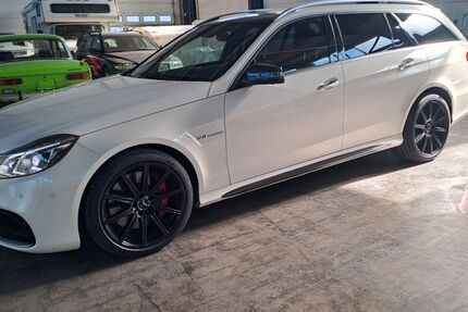 Mercedes-Benz E 63 AMG 141.000 km 38.900 &euro; Oelsnitz 08606