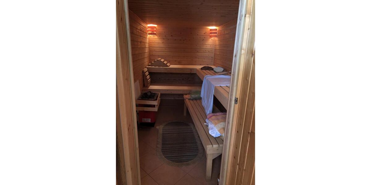 Einfamilienhaus Leupoldsgrün - 8 Zimmer, 320 m&sup2;, 350.000&euro; | Angebot:19976686