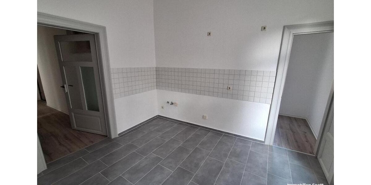 Etagenwohnung Plauen Bahnhofsvorstadt - 2 Zimmer, 65 m&sup2;, 358&euro; | Angebot:24875887