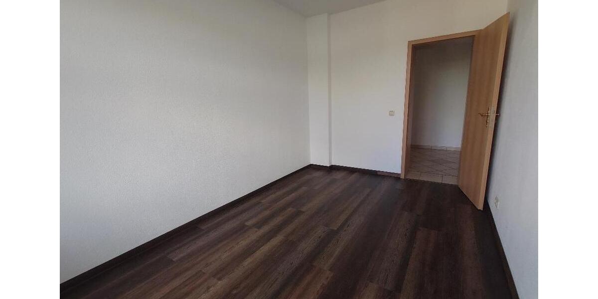 Etagenwohnung Plauen Bahnhofsvorstadt - 4 Zimmer, 99 m&sup2;, 450&euro; | Angebot:20433532