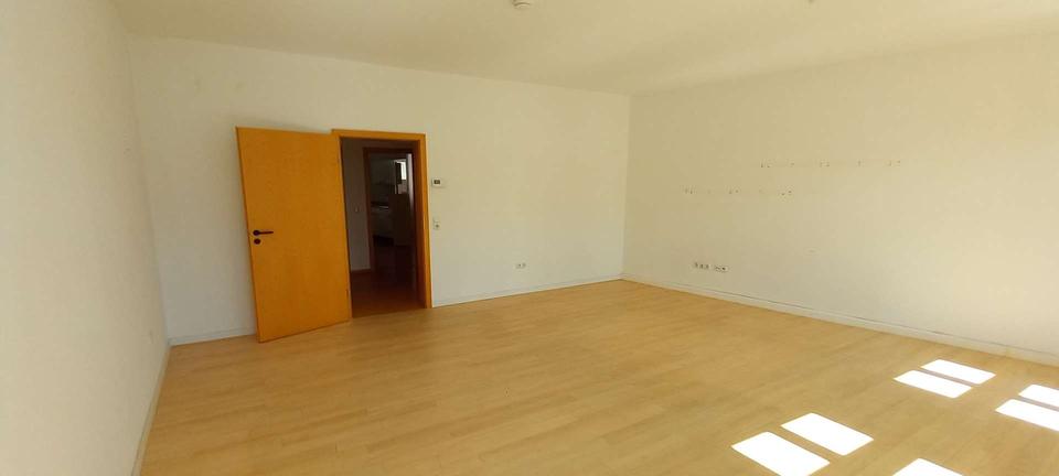 Etagenwohnung Hof Altstadt - 3 Zimmer, 110 m&sup2;, 690&euro; | Angebot:25160184