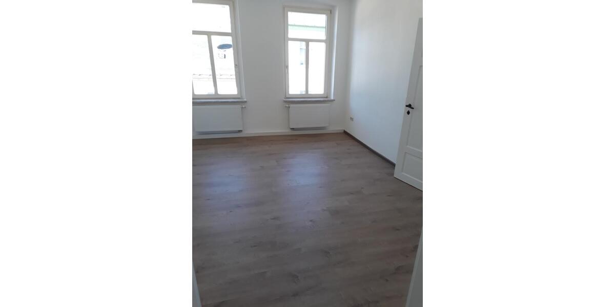 Etagenwohnung Schleiz - 3 Zimmer, 71 m&sup2;, 410&euro; | Angebot:26264400