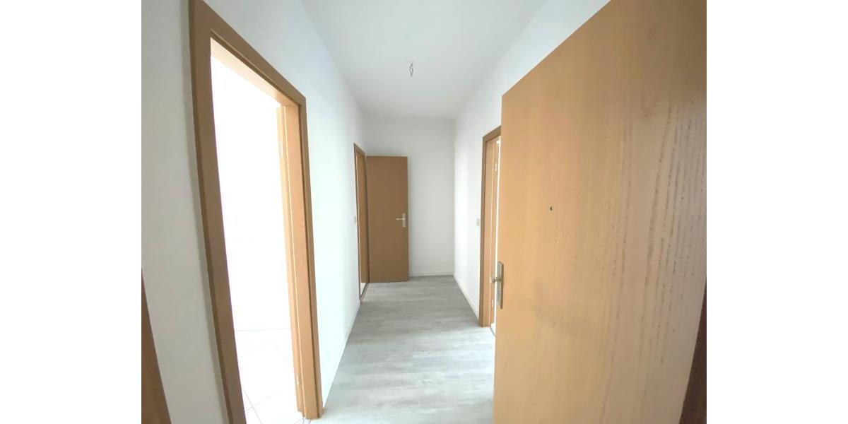 Etagenwohnung Plauen - 2 Zimmer, 48 m&sup2;, 280&euro; | Angebot:25080856