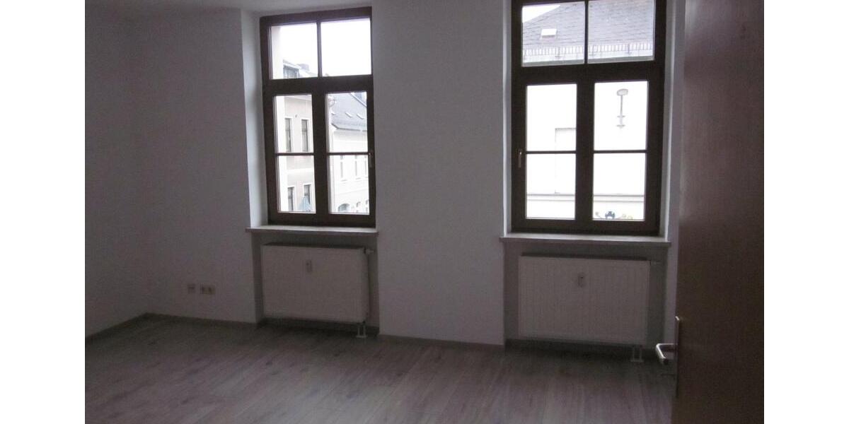 Etagenwohnung Oelsnitz (Vogtland) - 3 Zimmer, 75 m&sup2;, 360&euro; | Angebot:25590371