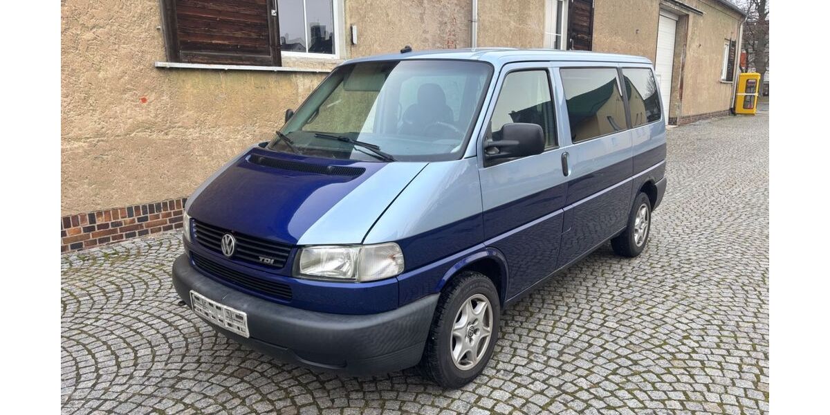 VW T4 Caravelle 697.000 km 3.333 &euro; Hof 95030