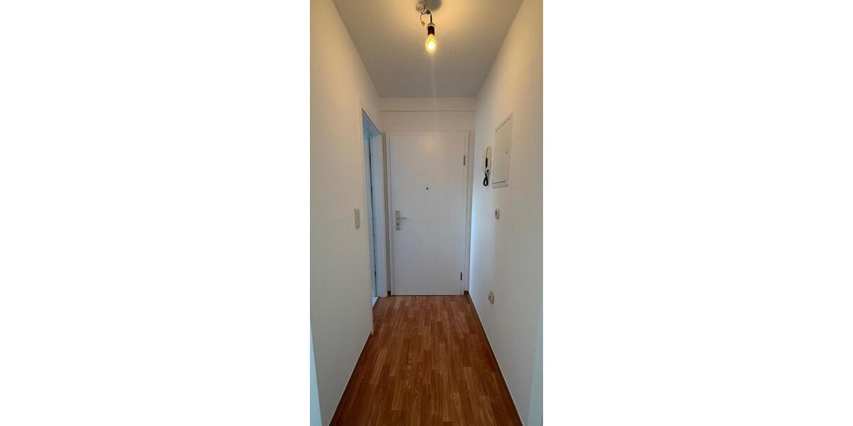 Dachgeschoßwohnung Plauen Altstadt - 1 Zimmer, 28 m&sup2;, 154&euro; | Angebot:25415884