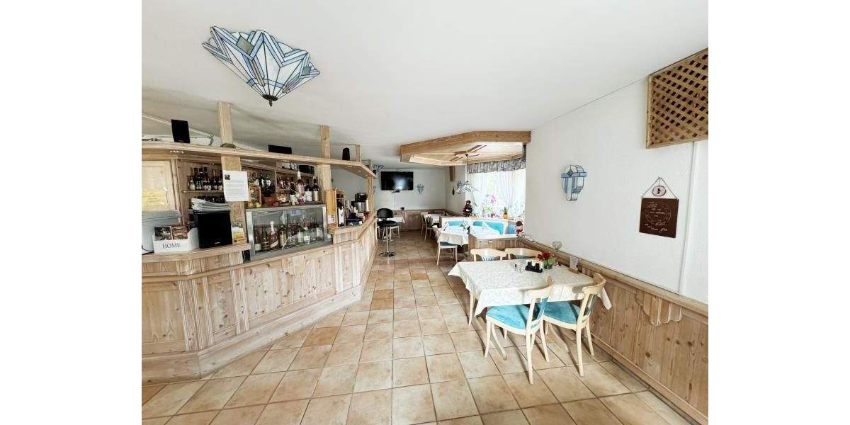 Einfamilienhaus Adorf - 8 Zimmer, 385.000&euro; | Angebot:25776513