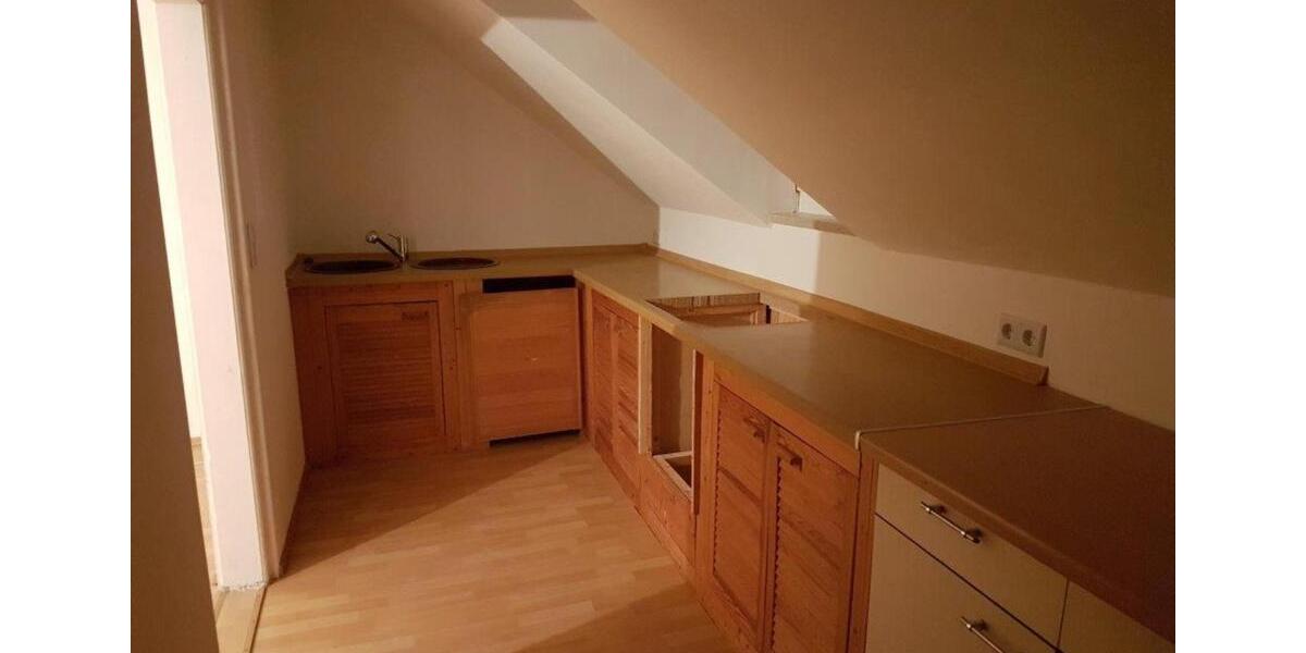 Dachgeschoßwohnung Schönwald - 5 Zimmer, 80 m&sup2;, 500&euro; | Angebot:24306940