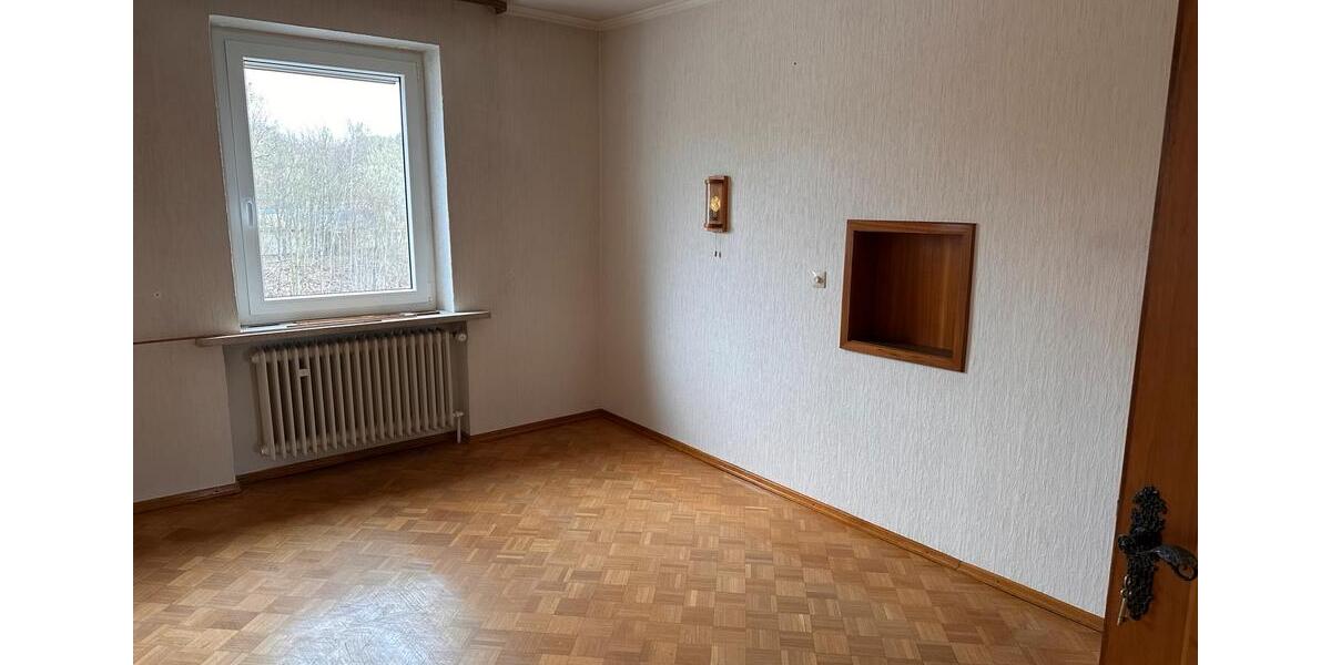 Dachgeschoßwohnung Hof Altstadt - 4 Zimmer, 120 m&sup2;, 650&euro; | Angebot:26038545