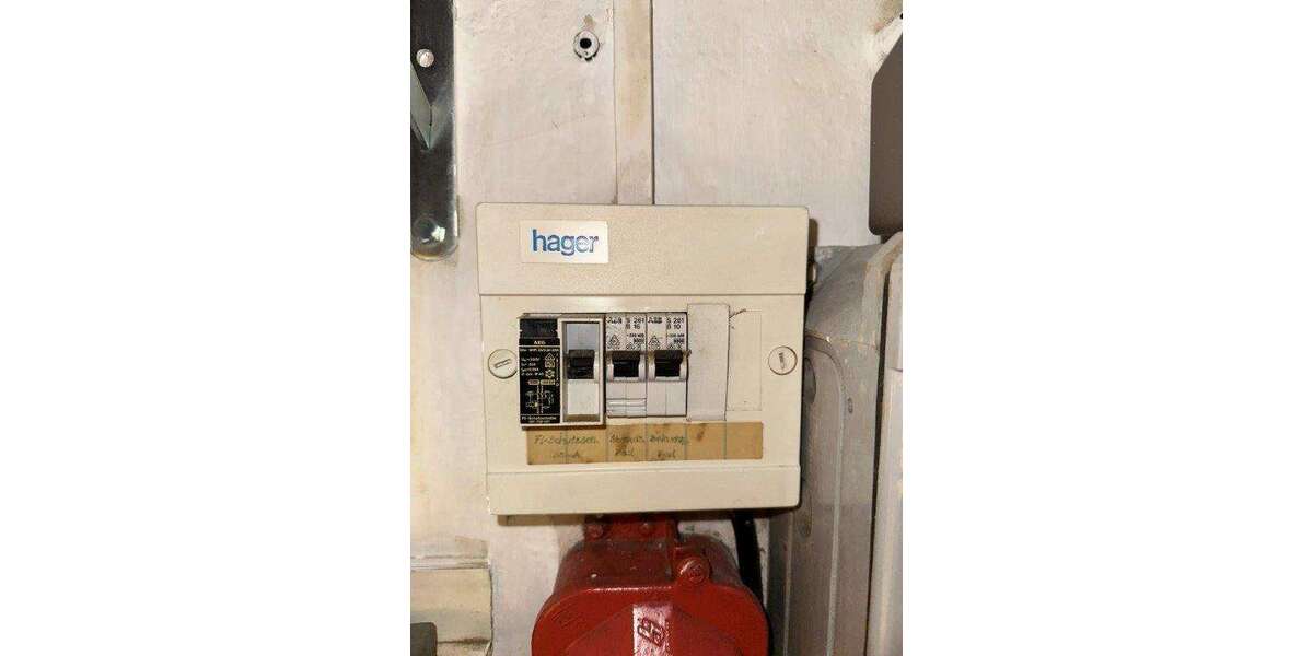 Einfamilienhaus - Raumwunder, teilmöbliert zu verkaufen - Einfamilienhaus Schleiz | Angebot:26000087