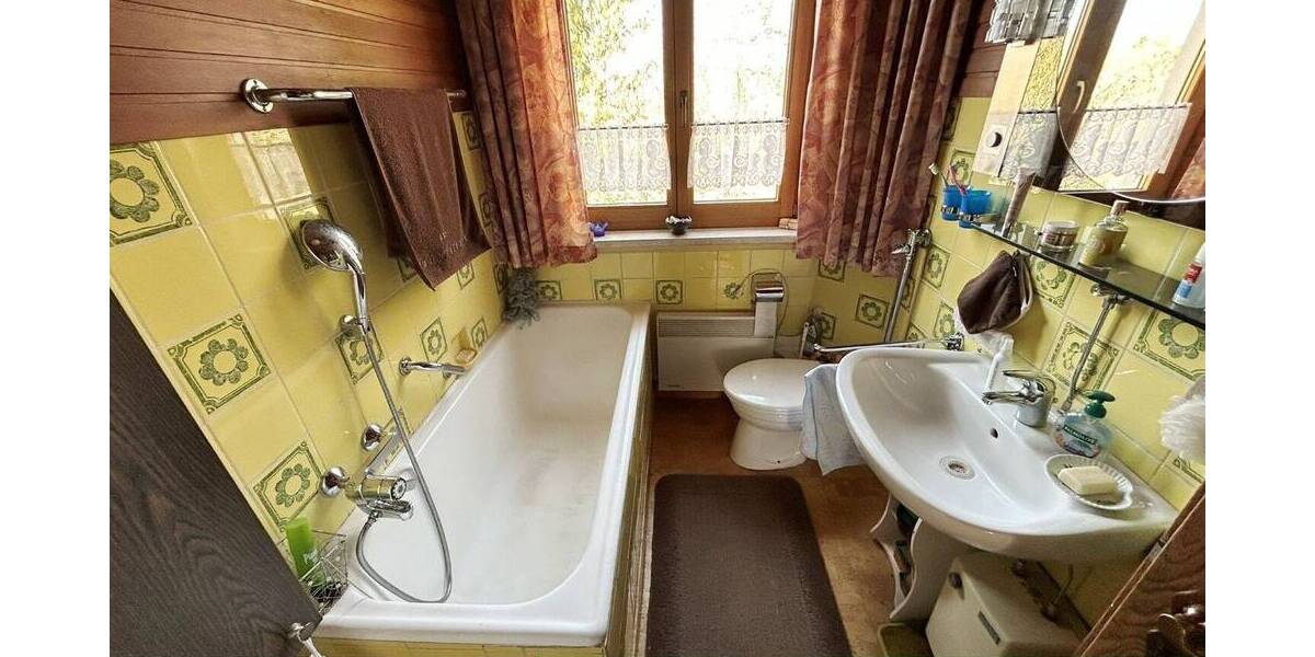 Mehrfamilienhaus, Wohnhaus Rehau - 7 Zimmer, 138 m&sup2;, 159.000&euro; | Angebot:25982941