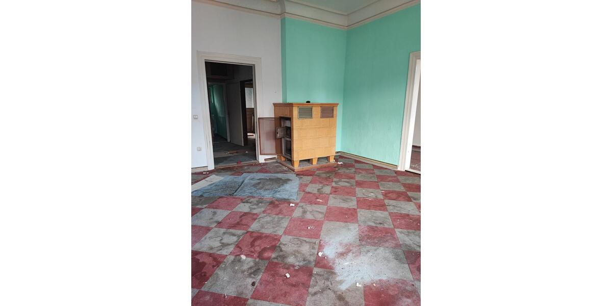 Mehrfamilienhaus, Wohnhaus Tanna - 7 Zimmer, 180 m&sup2;, 62.500&euro; | Angebot:25543043