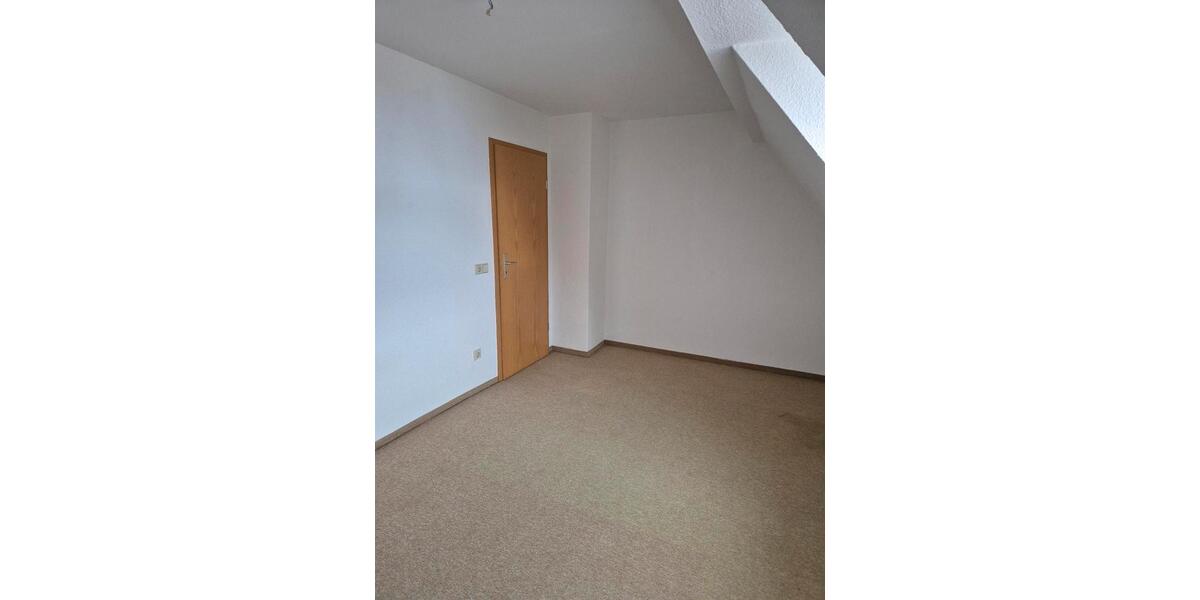 Dachgeschoßwohnung Plauen - 2 Zimmer, 39 m&sup2;, 390&euro; | Angebot:24444214