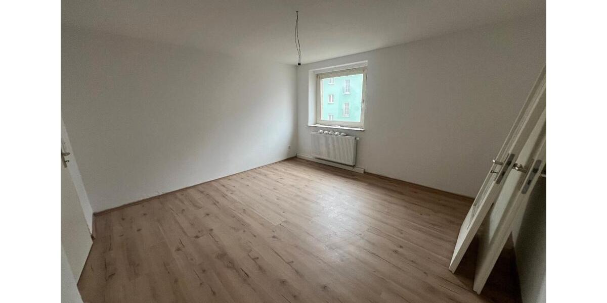 Etagenwohnung Hof Neuhof - 4 Zimmer, 62 m&sup2;, 535&euro; | Angebot:25570546