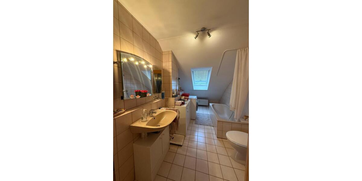 Dachgeschoßwohnung Hof Altstadt - 2 Zimmer, 55 m&sup2;, 125.000&euro; | Angebot:26124080