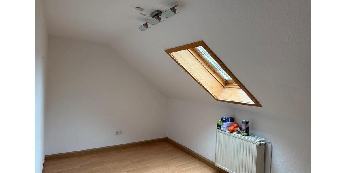 Dachgeschoßwohnung Oberkotzau - 2 Zimmer, 78 m&sup2;, 500&euro; | Angebot:26152302