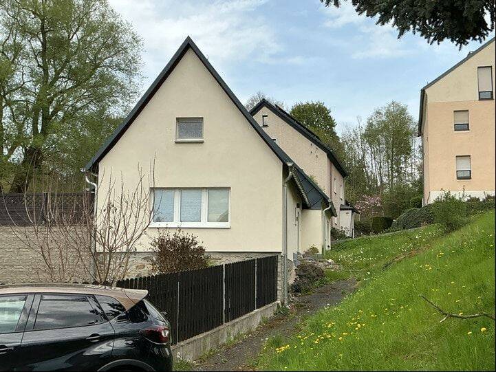 Einfamilienhaus Oelsnitz - 4 Zimmer, 90 m&sup2;, 165.000&euro; | Angebot:26862459
