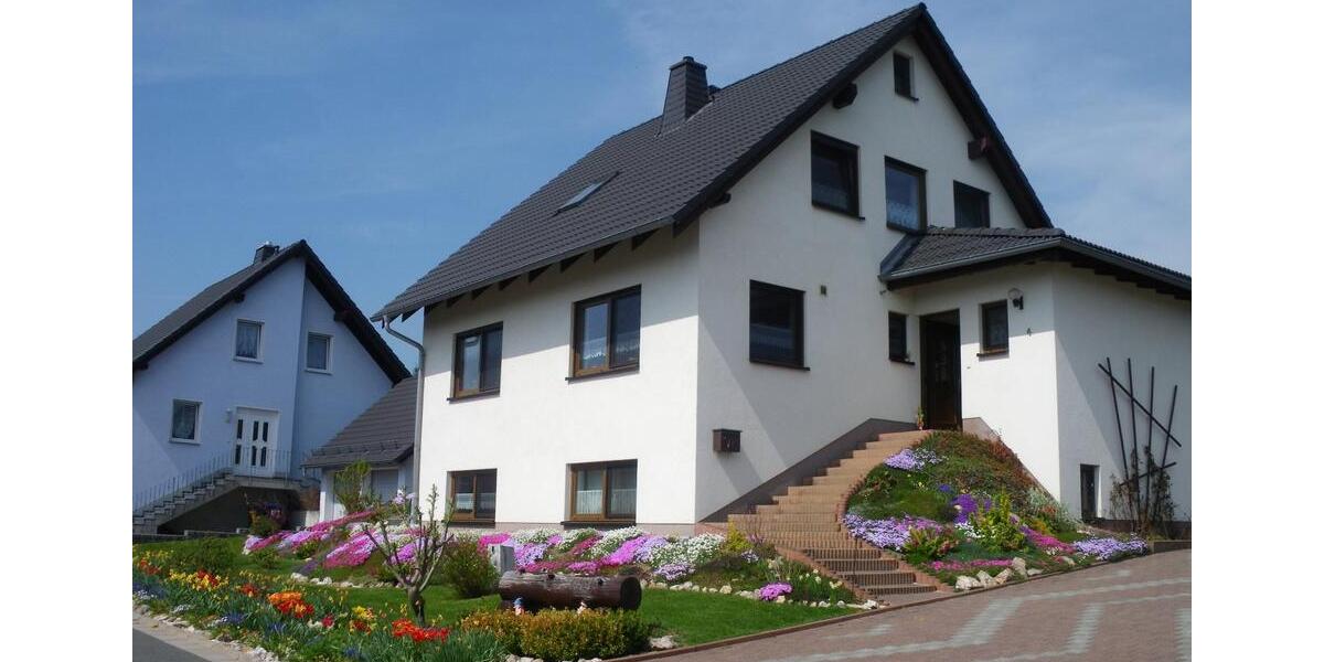 Etagenwohnung Gefell - 6 Zimmer, 180 m&sup2;, 390&euro; | Angebot:26020431