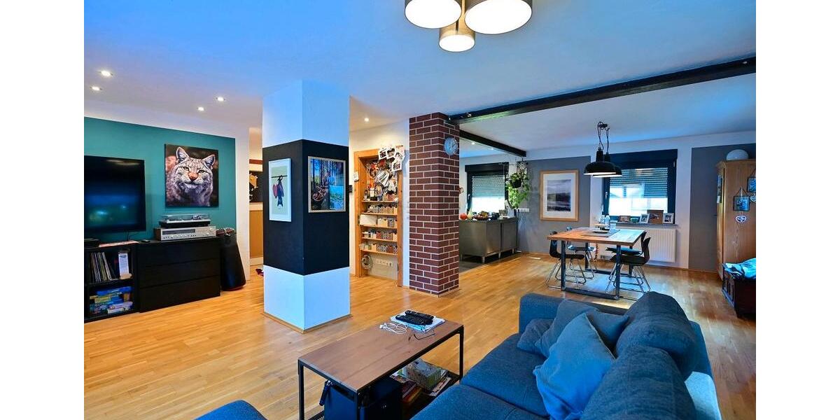 Einfamilienhaus Selb - 9 Zimmer, 230 m&sup2;, 279.000&euro; | Angebot:26075485