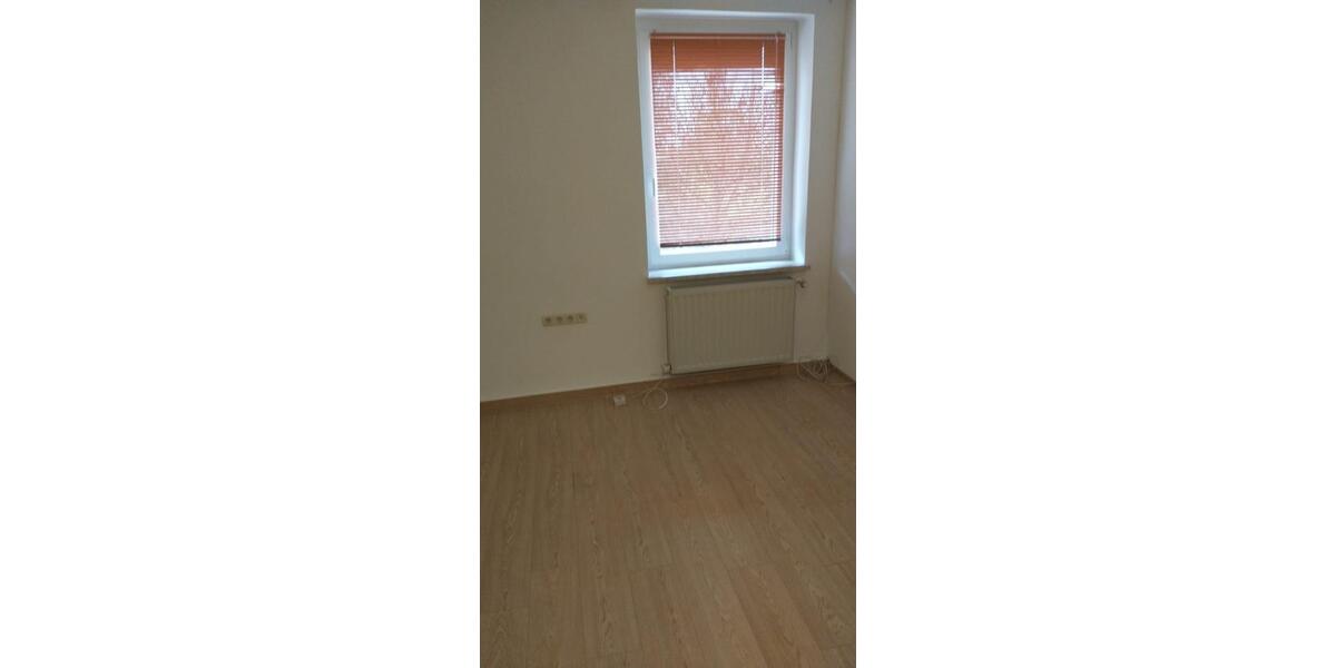 Etagenwohnung Plauen Bahnhofsvorstadt - 4 Zimmer, 390&euro; | Angebot:22270510
