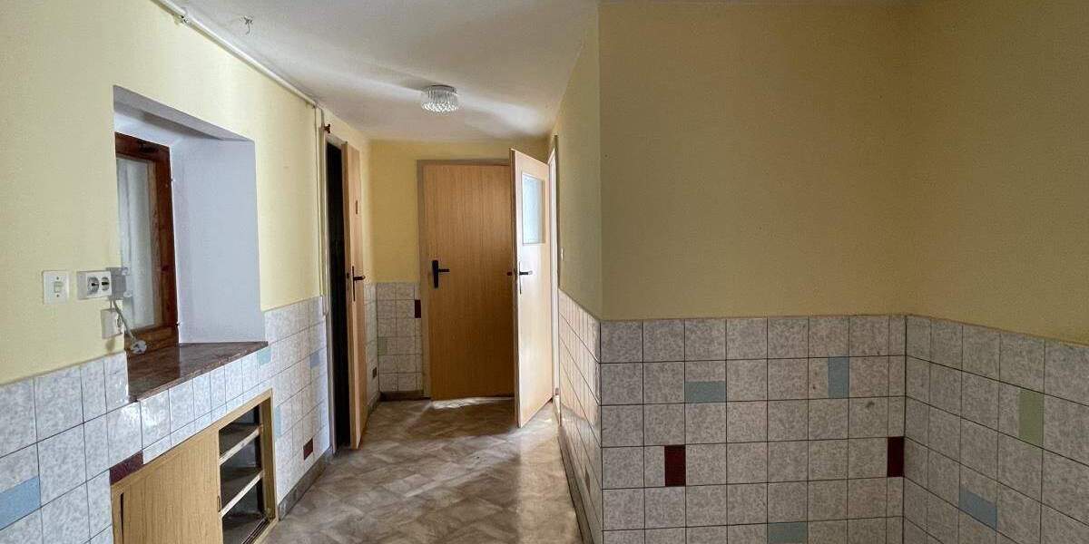 Einfamilienhaus Gefell Langgrün - 9 Zimmer, 200 m&sup2;, 65.000&euro; | Angebot:25742910