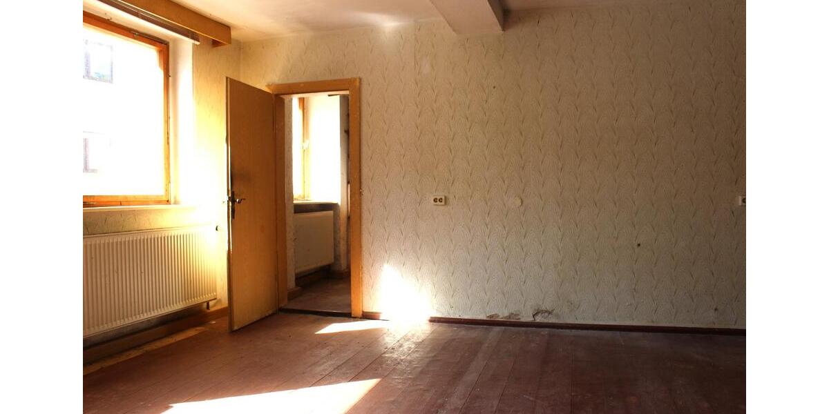 Mehrfamilienhaus, Wohnhaus Gefell - 7 Zimmer, 217 m&sup2;, 65.000&euro; | Angebot:26864824