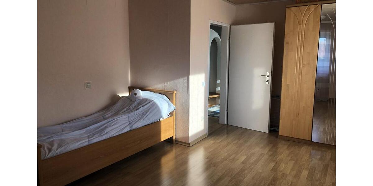 Einfamilienhaus Leupoldsgrün - 8 Zimmer, 320 m&sup2;, 350.000&euro; | Angebot:19976686